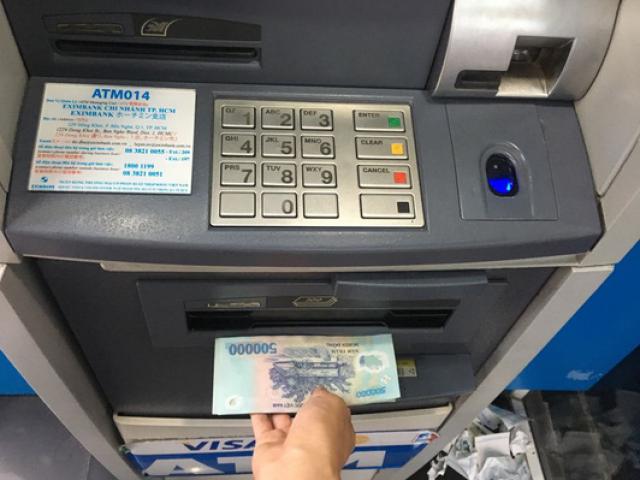 Ngân hàng phải cảnh báo thủ đoạn trộm tiền từ ATM