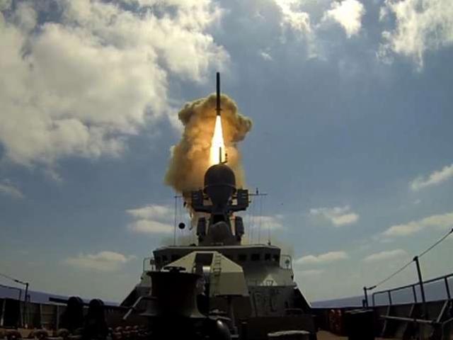 Nga chế tạo tên lửa siêu vượt âm tầm xa “dằn mặt” Mỹ