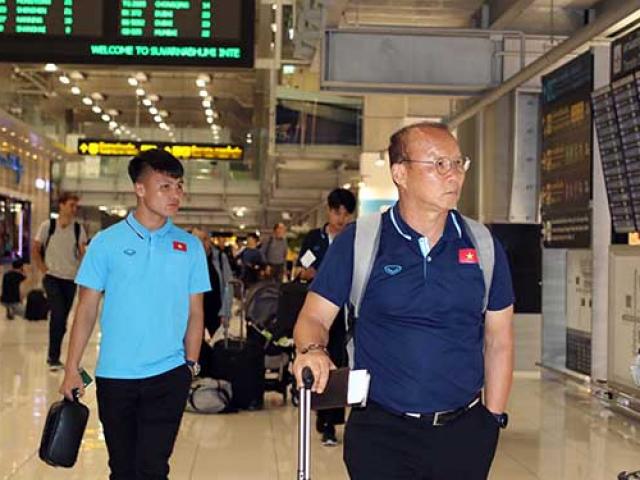 Thầy Park kém vui vì U23 Việt Nam trễ giờ về khách sạn ở Thái Lan
