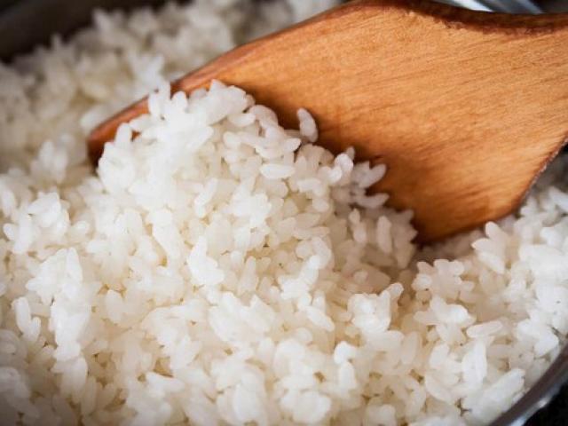 Vì sao không nên ăn cơm nguội?