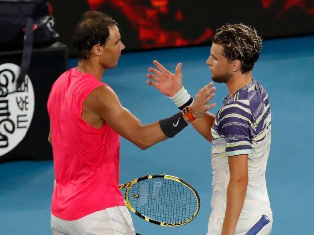 Video tennis Nadal - Thiem: 250 phút kịch chiến, kinh ngạc 3 màn ”đấu súng” (Tứ kết Australian Open)