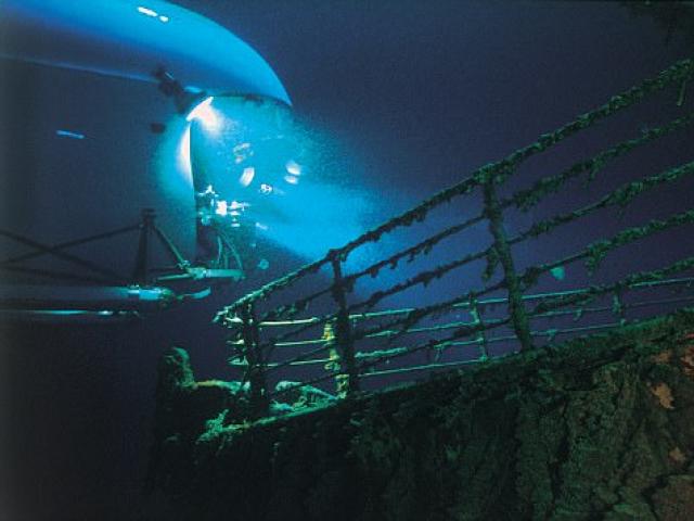 Tàu Titanic lại gặp tai nạn dù đã nằm dưới đáy biển