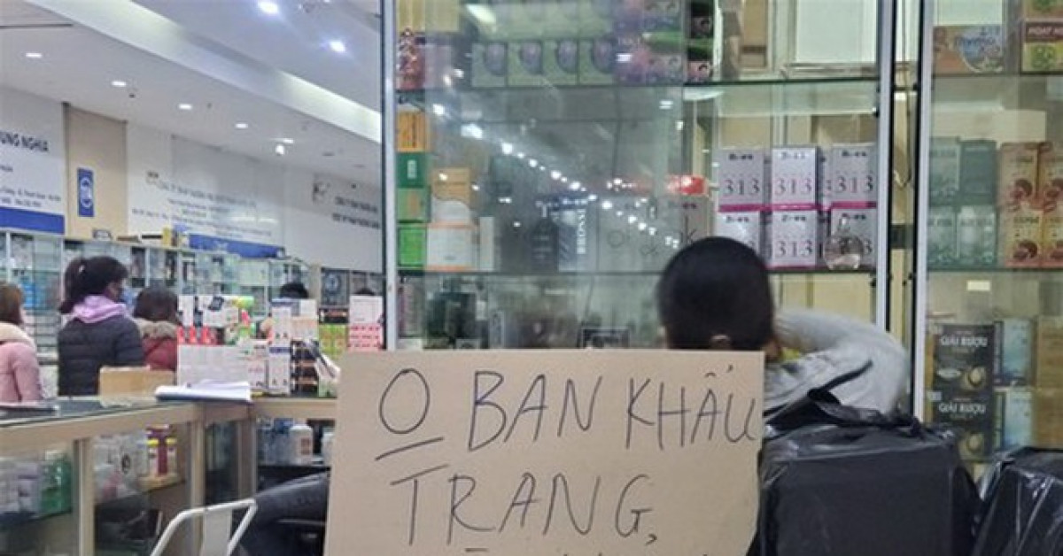 Chợ thuốc lớn nhất Hà Nội đồng loạt gỡ biển “không bán khẩu trang, miễn hỏi”