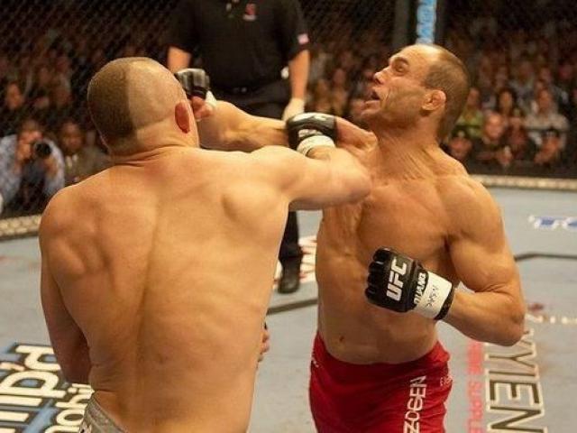 “Người băng” 50 tuổi khuynh đảo UFC: 2 lần đả bại đặc nhiệm Mỹ lừng danh
