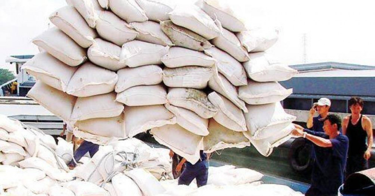 Xuất khẩu gạo tăng mạnh, giá cao kỷ lục giữa tâm dịch Covid-19