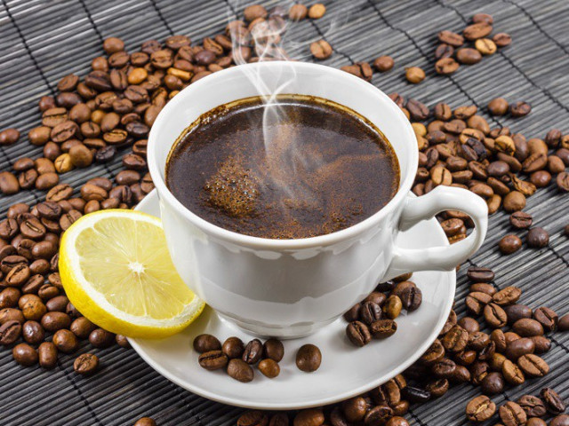 Thực hư việc uống cà phê với chanh tốt cho sức khỏe