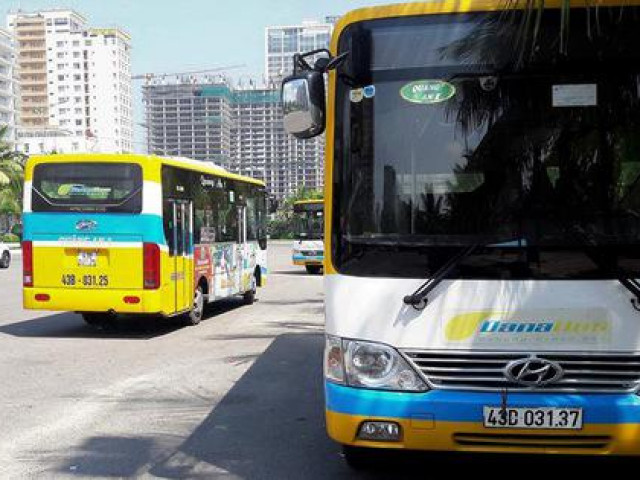 Đuổi khách giữa đường vì không trả tiền lẻ, 2 nhân viên xe buýt bị đình chỉ 15 ngày