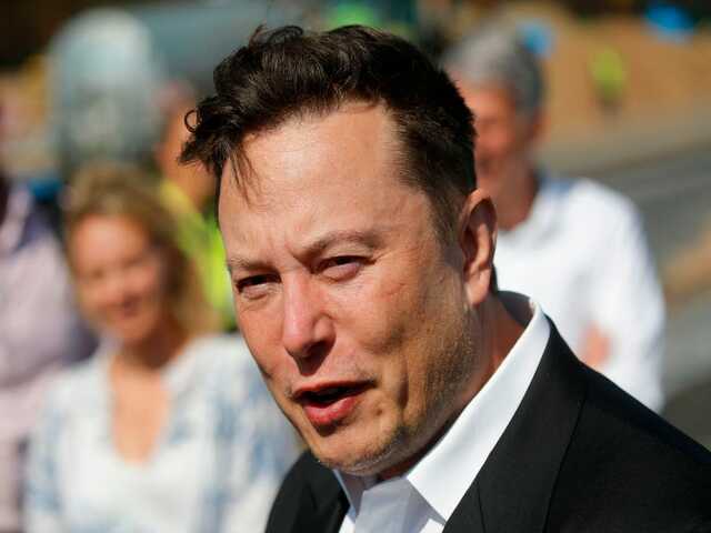 “Gã điên” Elon Musk treo thưởng 100 triệu USD cho ai có ý tưởng này