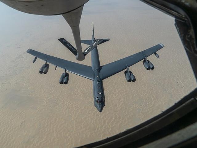 Oanh tạc cơ chiến lược B-52 của Mỹ tiếp tục bay tới hơn 100 tuổi