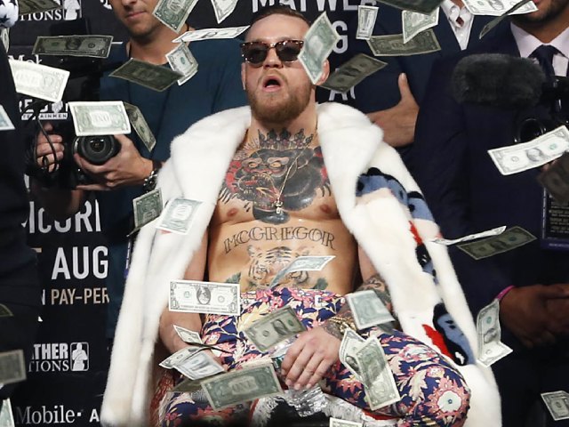 McGregor thua sấp mặt vẫn kiếm 1 tỷ đồng/giây: Quá giàu nên đánh cho vui?
