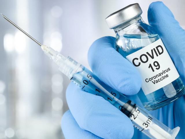 Bộ Y tế công bố 11 đối tượng ưu tiên tiêm vắc-xin COVID-19