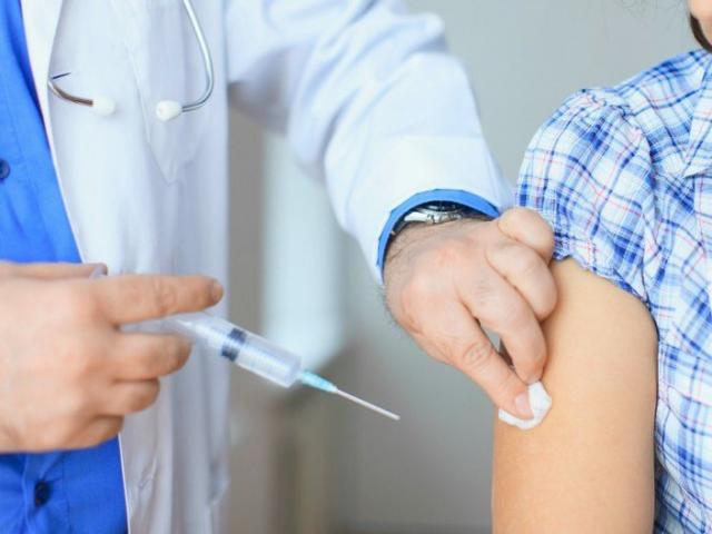 Những tác dụng phụ thường gặp sau khi tiêm vắc-xin COVID-19