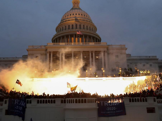 Nhóm dân quân muốn cho nổ tung Điện Capitol khi ông Biden đọc Thông điệp Liên bang