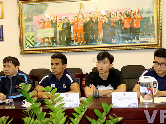 Tin mới chấn thương Văn Hậu: Có kịp cùng ĐT Việt Nam đua vé World Cup?