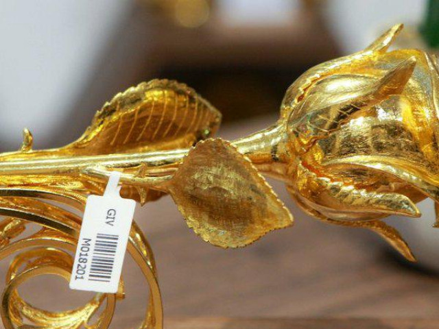 Đại gia đất Cảng bạo chi 330 triệu đồng mua hoa hồng làm quà 8/3