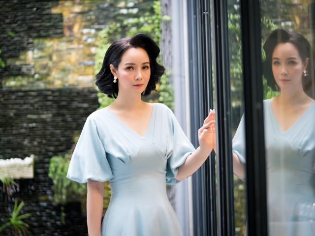 ”Cô Trúc” Mai Thu Huyền bất ngờ ra mắt MV mới khoe giọng hát ngọt ngào