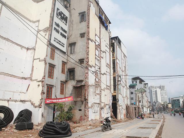 Hà Nội: Nhà “kì dị” trên đường vành đai 2, còn một bức tường vẫn giữ