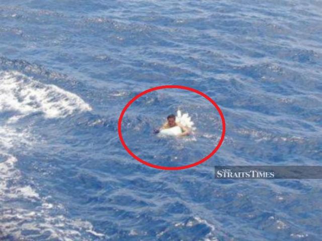 Thuyền viên Việt 5 ngày bám phao lênh đênh trên biển, trôi dạt sang Malaysia?