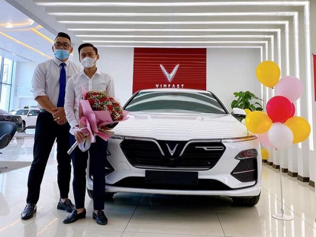 Nhiều mẫu ô tô giảm giá từ 200 đến hơn 500 triệu đồng trước Tết âm lịch 2022