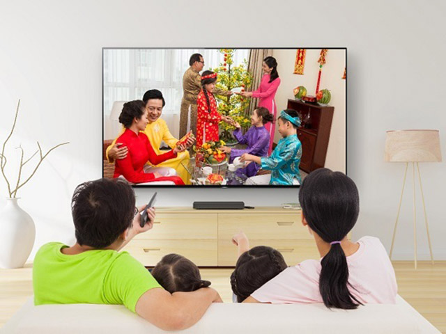 Hàng loạt Smart TV giảm giá ”sốc” chào Tết, người dùng nên lưu ý gì?