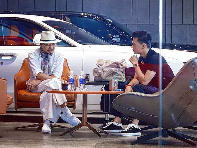 Chủ tịch Đặng Lê Nguyên Vũ ghé showroom xe hơi nổi tiếng tại Sài Gòn