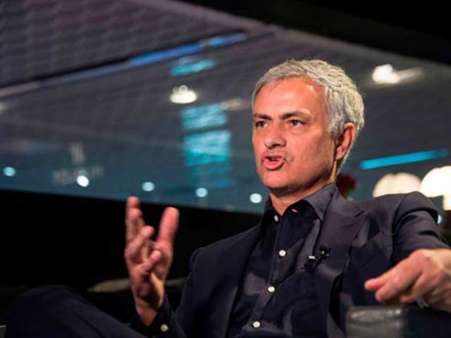 Mourinho lật tẩy nội loạn ở MU: Nói gì về tin đồn Pogba ”lật ghế”?