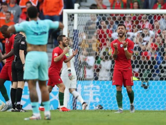 Bồ Đào Nha vô địch Nations League: Fan đòi MU mua ngay đồng đội Ronaldo cực chất