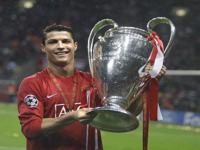 10 năm MU bán Ronaldo: Thập kỷ đau thương, nỗi nhớ CR7 chưa vơi bớt