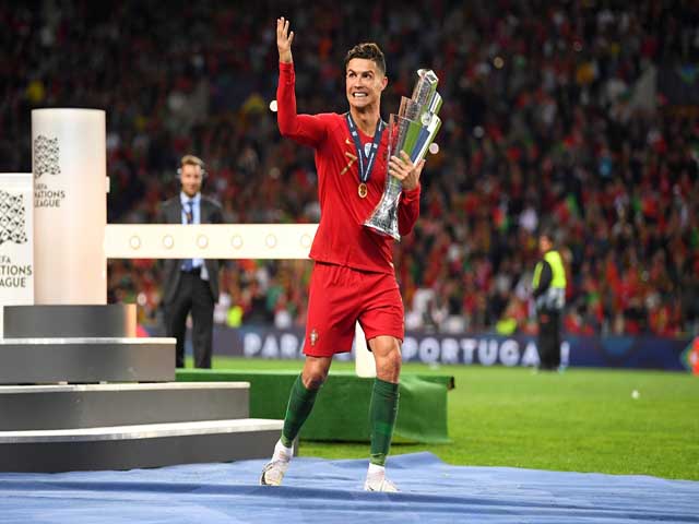 Bồ Đào Nha vô địch Nations League: Ronaldo gây áp lực Messi, sáng cửa Bóng vàng