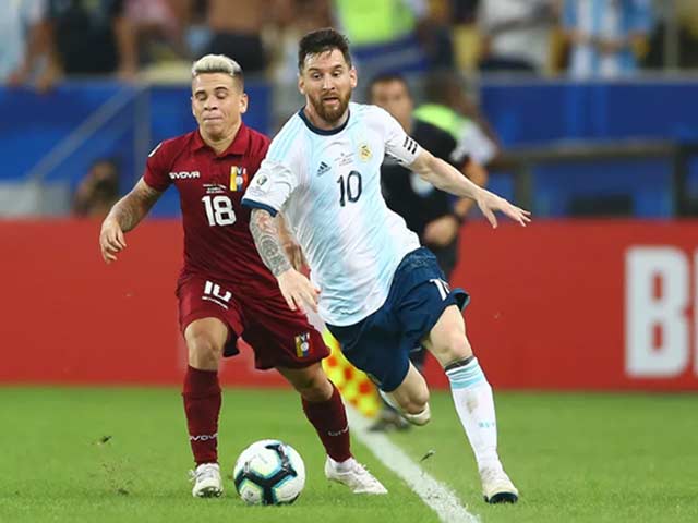 Messi hóa “người thường”: Fan Argentina bỗng dưng... vui mừng