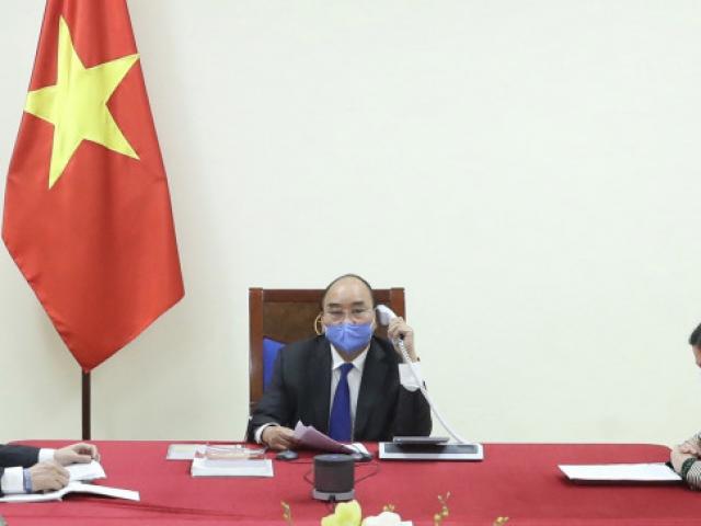 Thủ tướng Nguyễn Xuân Phúc điện đàm với Thủ tướng Trung Quốc về hợp tác chống dịch Covid-19