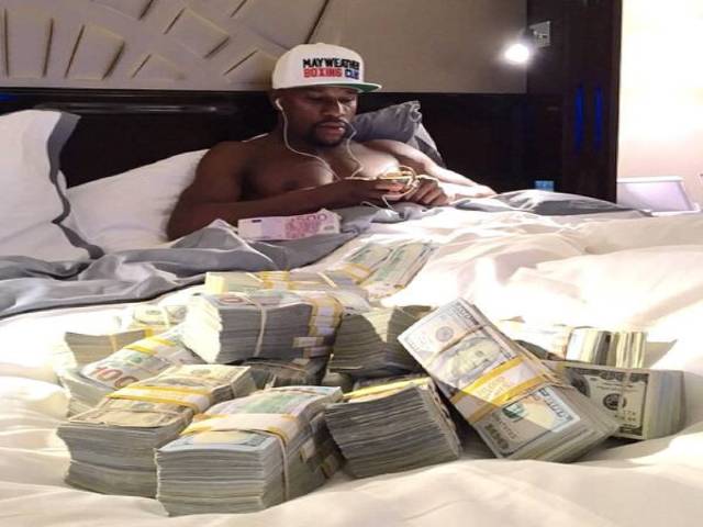 Khoe của giữa đại dịch Covid-19, “Độc cô cầu bại” Mayweather lĩnh đủ