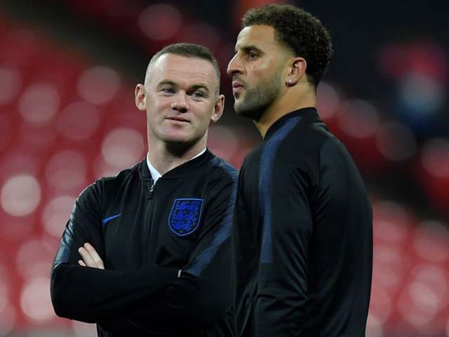Bất ngờ Rooney bị cảnh sát giữ, giao du SAO Man City thác loạn