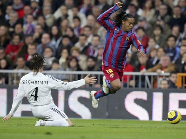 Siêu kinh điển Barca - Real: Ronaldinho ”đánh cắp” trái tim triệu fan Real
