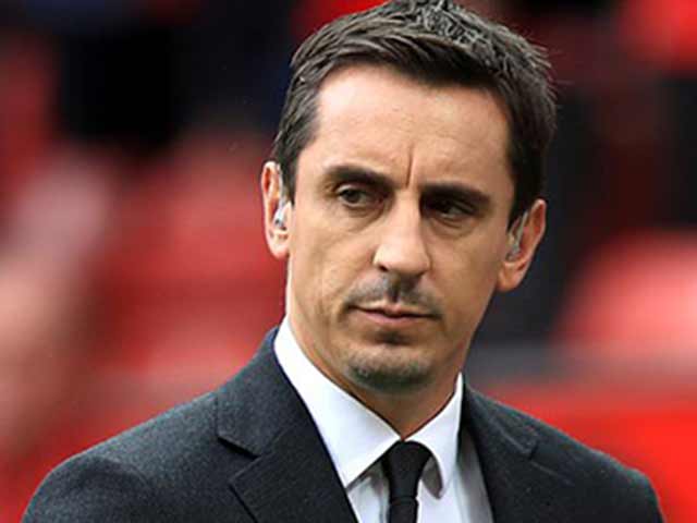 Tin HOT bóng đá tối 13/4: Neville gián tiếp đòi Liverpool bị cấm chuyển nhượng