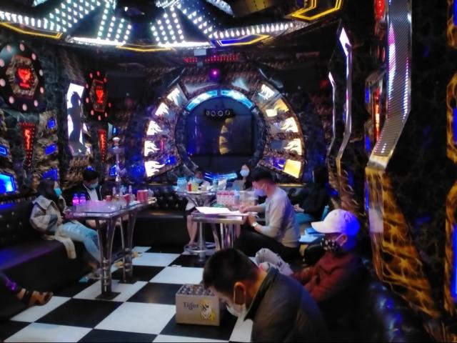 Nhiều nam nữ “mở tiệc” ma túy trong quán karaoke giữa mùa dịch Covid-19