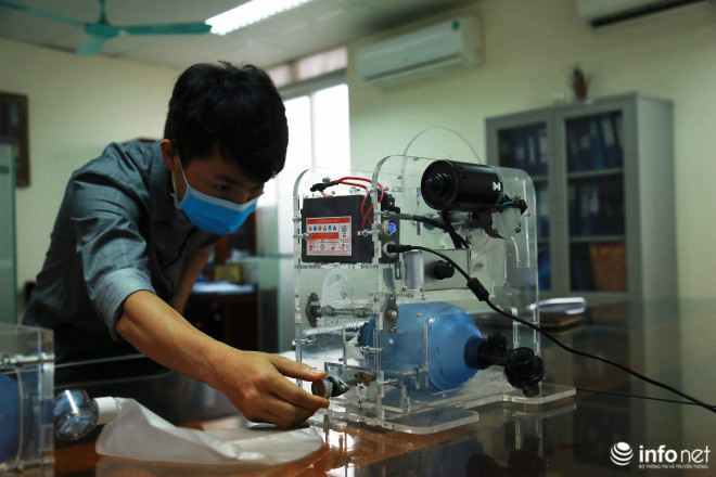 Cận cảnh máy trợ thở đầu tiên do chính tay người Việt Nam thiết kế và sản xuất