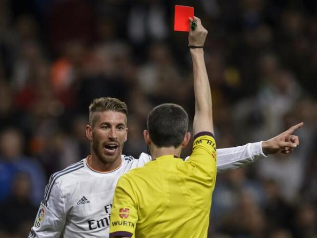 ”Vua thẻ đỏ” Ramos 26 lần bị đuổi: Ác mộng của siêu sao, Messi suýt gãy chân