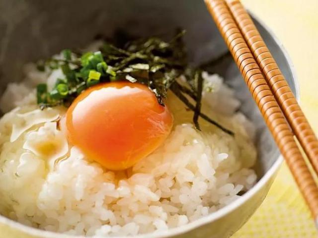 Tại sao người Nhật lại thoải mái ăn trứng sống dù nó có thể gây ngộ độc, thậm chí là tử vong