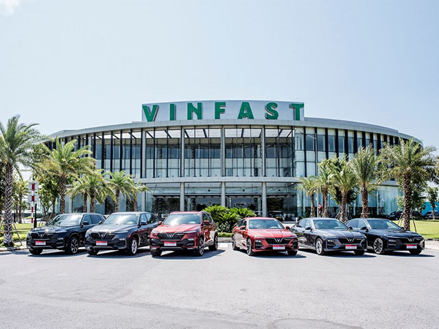 VinFast giảm giá gần 300 triệu đồng cho xe Lux trong tháng 5
