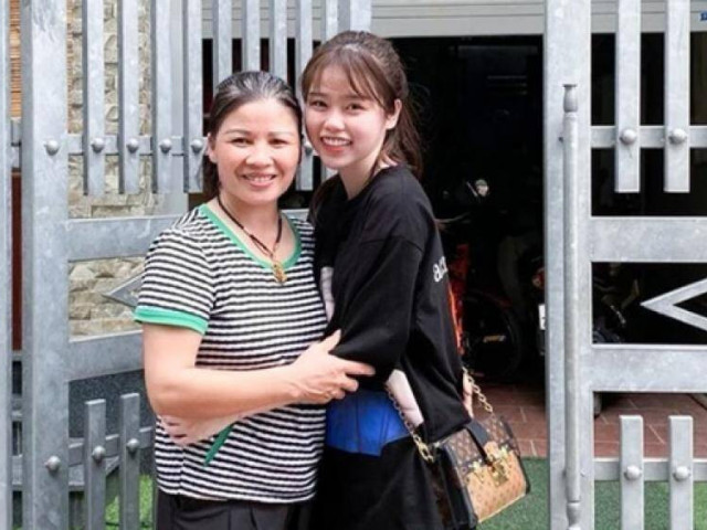 Bạn gái mới Quang Hải lộ nhan sắc ”khó tin” khi ra mắt ”nhà trai”