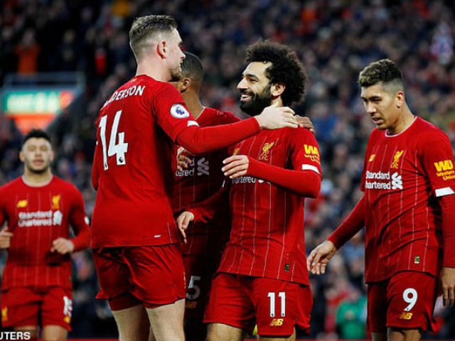 Liverpool lo bị ”đánh hội đồng”, Ngoại hạng Anh vẫn nóng trước khi tái xuất