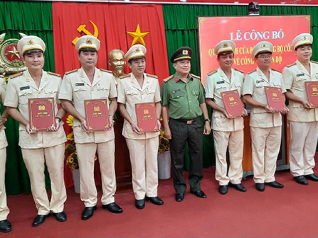 Bộ Công an bổ nhiệm, điều động một loạt lãnh đạo đơn vị Công an tỉnh Vĩnh Long