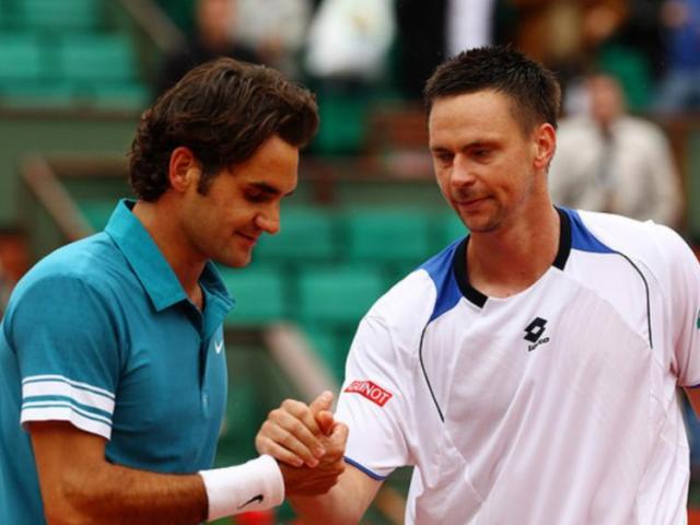 Tin thể thao HOT 6/6: Federer bị ”hung thần” của Nadal gạ tái đấu