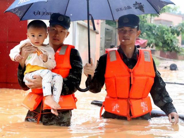 Lũ lụt ở Trung Quốc: Hơn 22 vạn dân sơ tán khẩn cấp