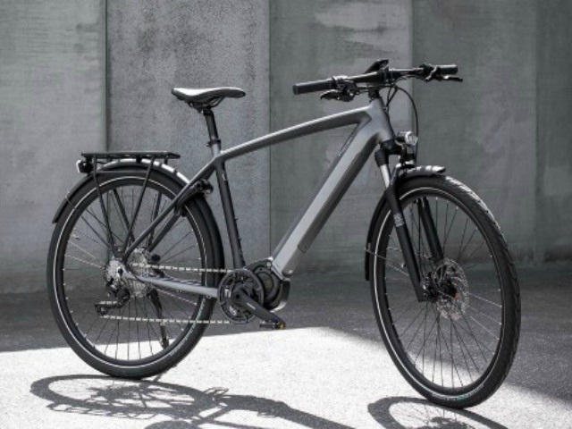 Triumph ra mắt xe đạp điện đầu tiên, giá chát 77 triệu đồng