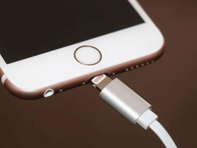 6 việc cần làm khi không thể sạc pin cho iPhone