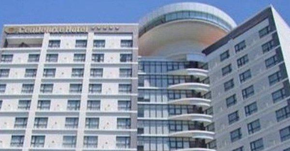 Khách sạn cao nhất Phú Yên của ”Bông hồng vàng” Thuận Thảo bị rao bán lần thứ 11