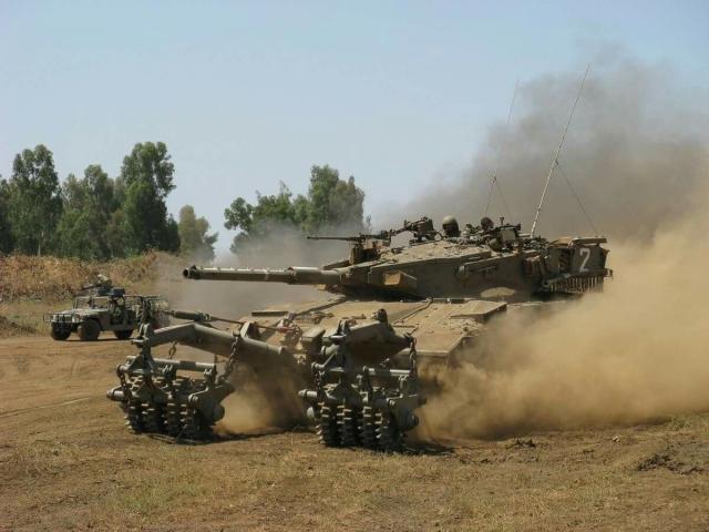 Chỉ đạo ”rắn” của Bộ trưởng Quốc phòng Ấn Độ cho quân đội nhằm đáp trả lực lượng TQ