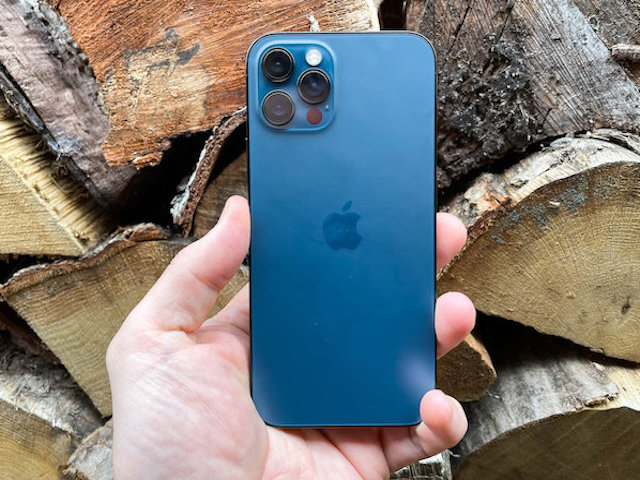 Bảng giá iPhone: iPhone 11, 12 giảm mạnh đầu tháng 4